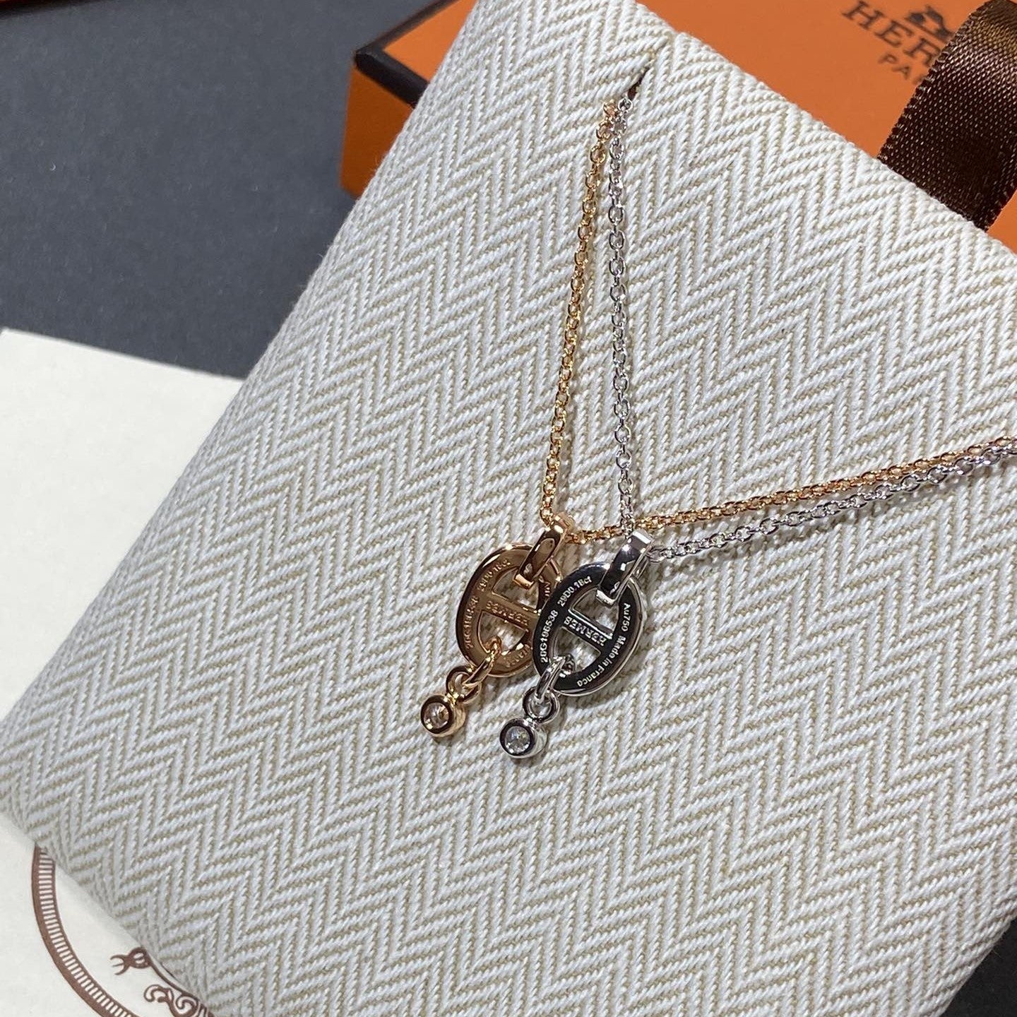 HERMES CHAINE HM DIAMOND PIG NOSE NECKLACE