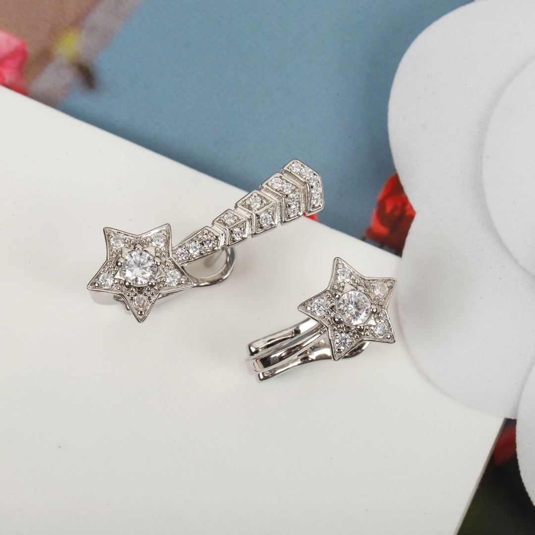 Chanel Comette Etoille Diamonds Flug Silver Earrings