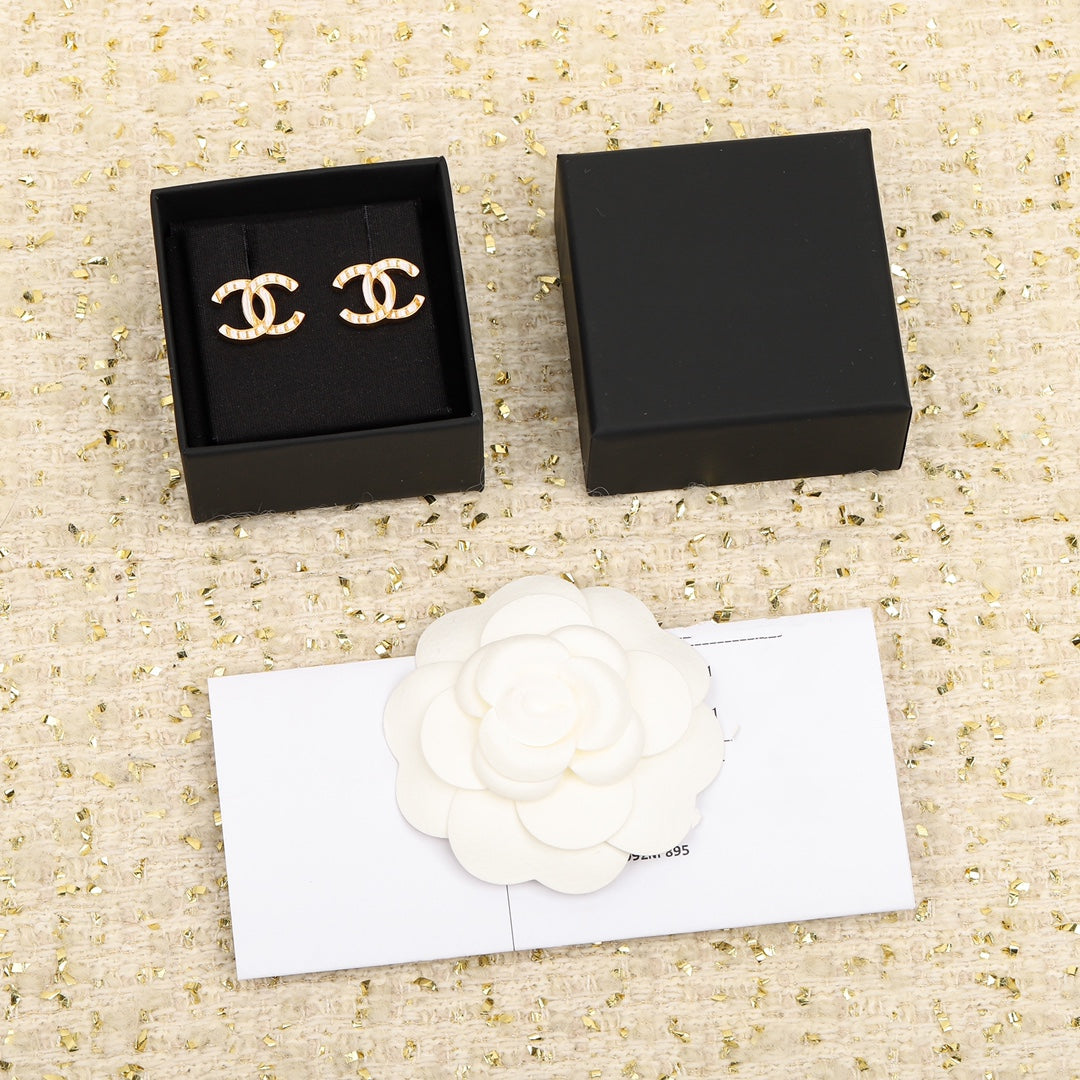 Chanel Oil Dripping Double C Earrings
