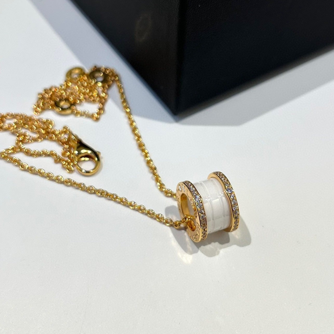 BVLGARI ZERO 1 WHITE CERAMIC DIAMOND PINK GOLD NECKLACE
